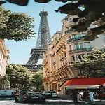 Elegant Parisian -2Br 4P- Eiffel Tower
